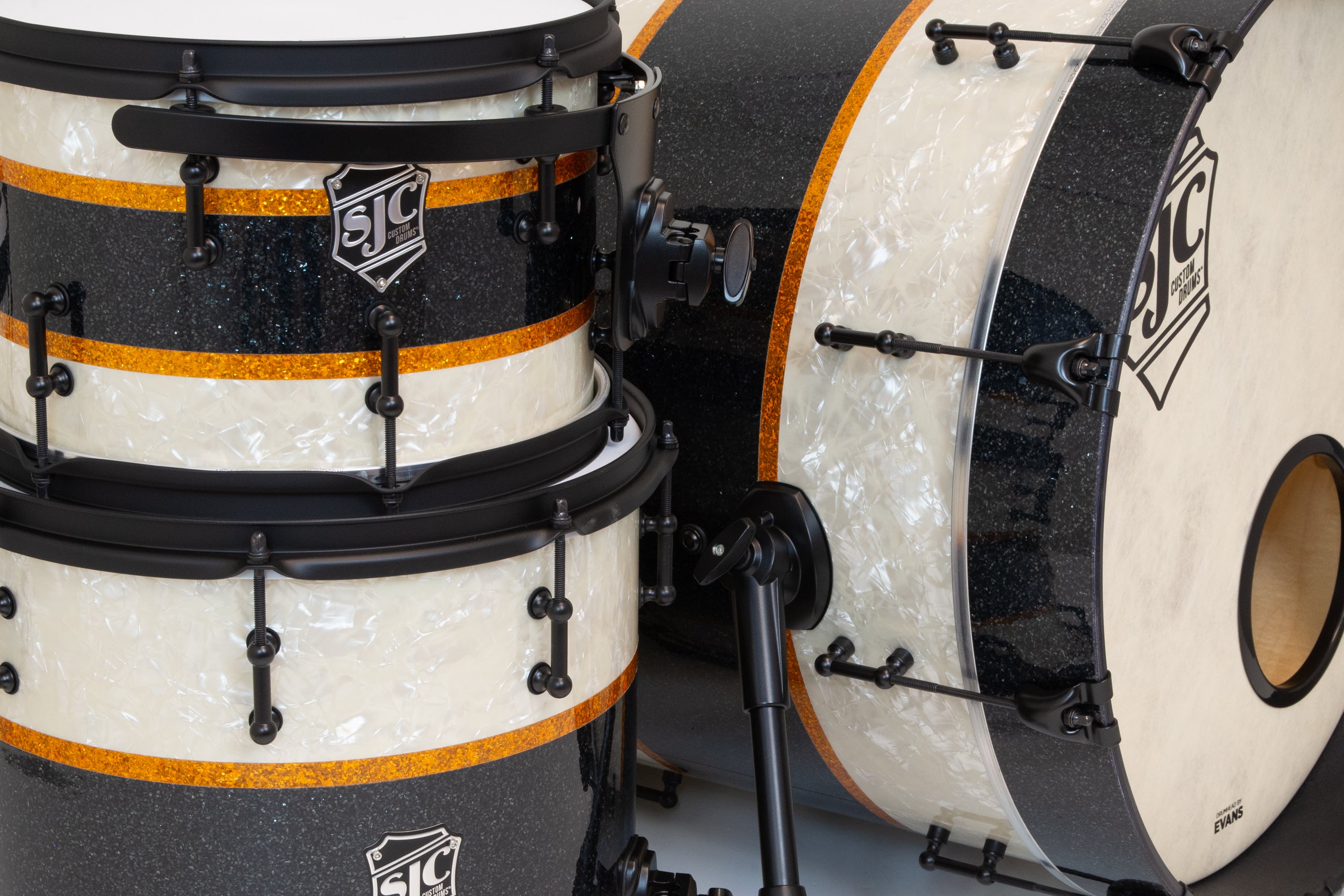 SJC Custom Drums 'Rule Of Thirds' 4 Piece Shell Pack - Aged White Pearl & Black/Gold Glitter stripes