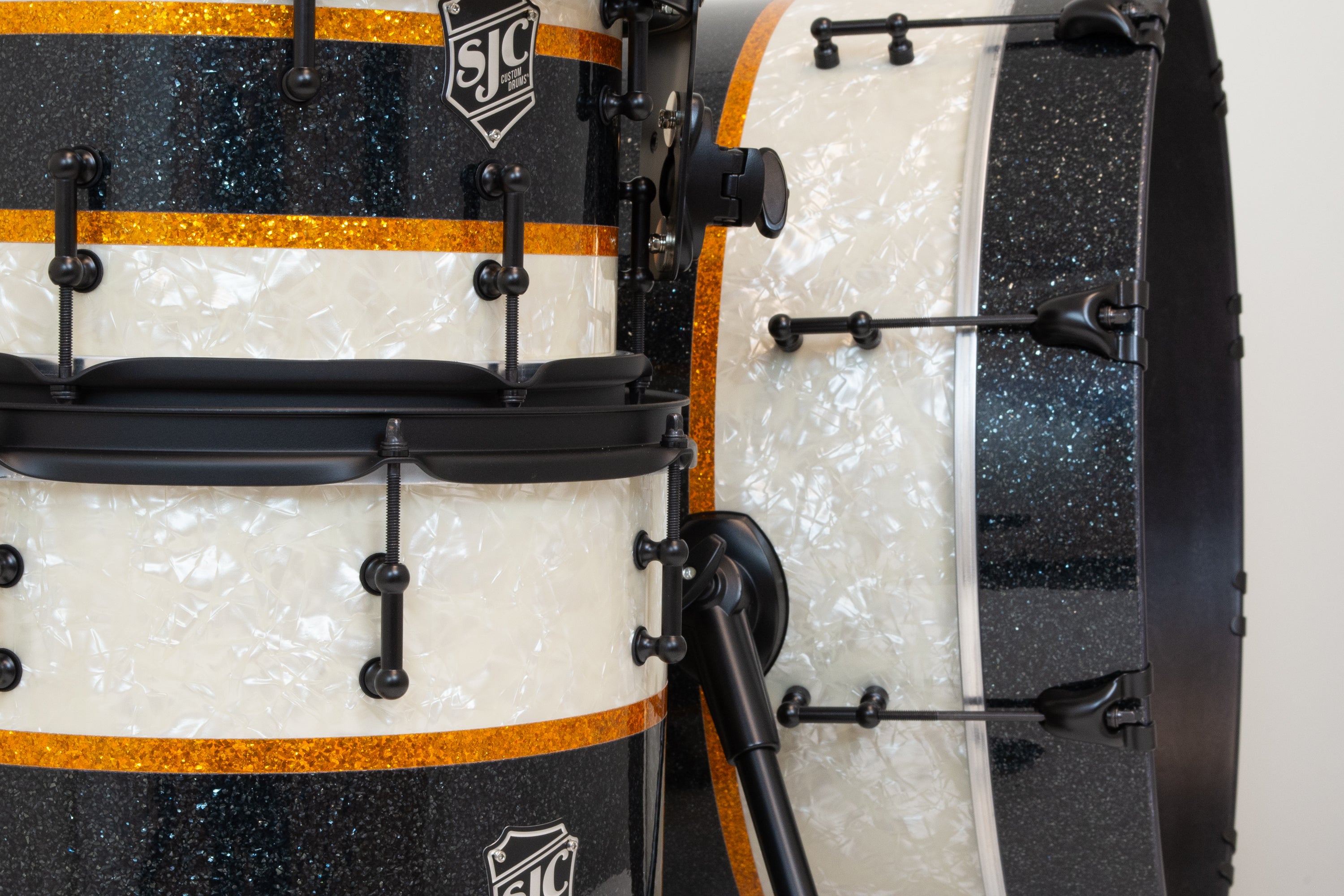 SJC Custom Drums 'Rule Of Thirds' 4 Piece Shell Pack - Aged White Pearl & Black/Gold Glitter stripes